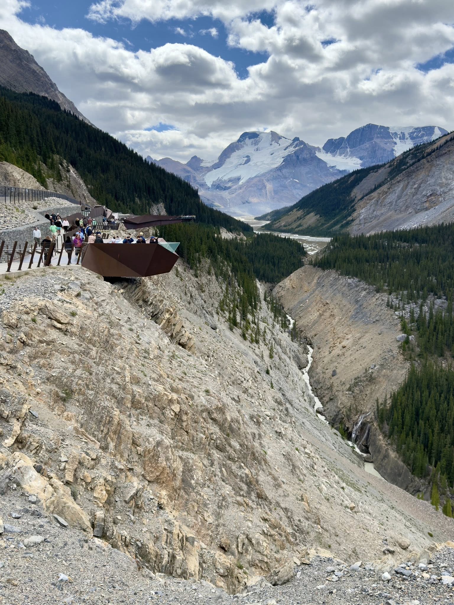 536273333_122226410216133510_7751243623822104457_n